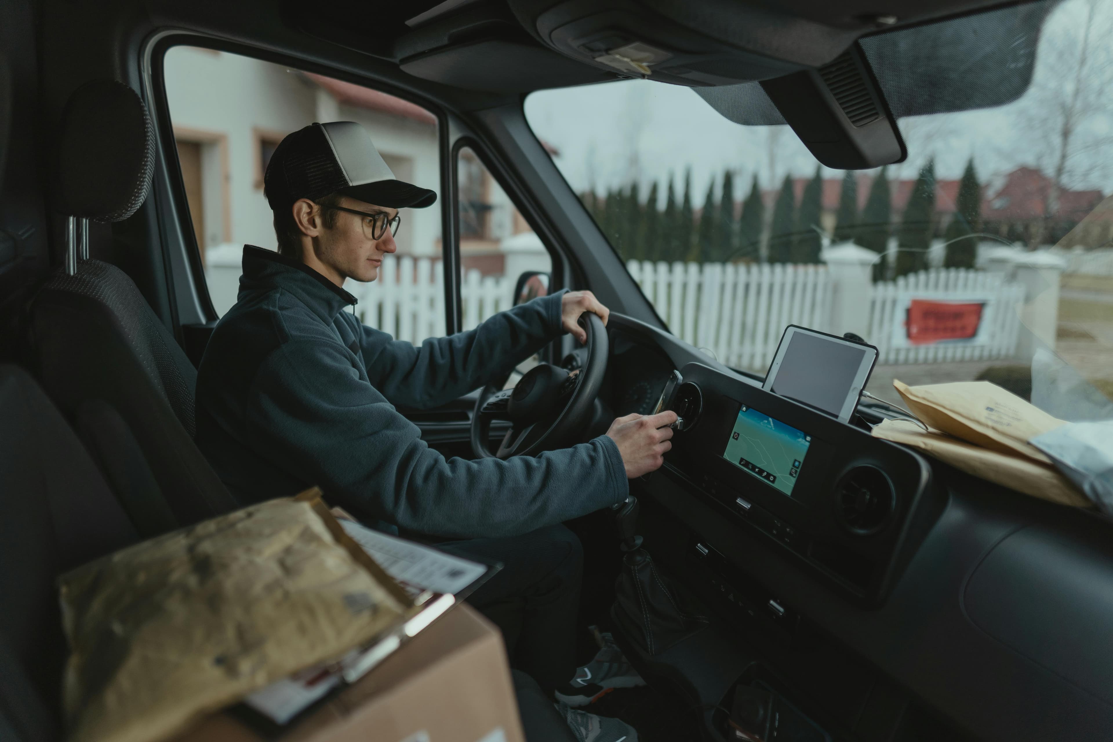Truck GPS tracking for fleet and transport